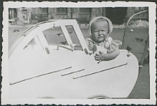 Zofia Frydel w wózku podczas spaceru we Wrocławiu [fotografia]