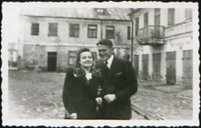 Irmina i Wincenty Patkowscy na Placu Rubina [fotografia]