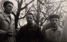 Zygmunt Więcierzewski z kolegami z pracy [fotografia]