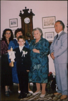 Łukasz Pawłowski z rodziną - Pierwsza Komunia Święta [fotografia]