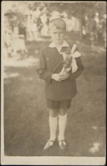 Andrzej Pawłowski podczas Pierwszej Komunii Świętej [fotografia]