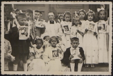 Pierwsza Komunia Święta Teresy Pawłowskiej w parafii na Woli [fotografia]