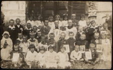 Pierwsza Komunia Święta dzieci w parafii św. J&oacute;zefa w Międzyrzecu Podlaskim [fotografia]