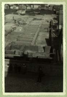 Budowa schronu w podziemiach hal targowych w Terespolu [dokument ikonograficzny]