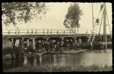 Budowa mostu na Krznie w Białej Podlaskiej [dokument ikonograficzny]