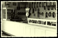 Sklep Gruszeckiego przy ul. Dreszera (obecnie Łomaskiej) w Białej Podlaskiej [dokument ikonograficzny]