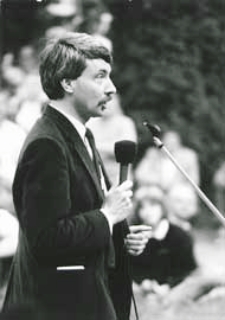 Spotkanie przedwyborcze w amfiteatrze z kandydatami do Sejmu i Senatu z listy Komitetu Obywatelskiego "Solidarność" w Białej Podlaskiej