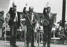 Spotkanie przedwyborcze w amfiteatrze z kandydatami do Sejmu i Senatu z listy Komitetu Obywatelskiego "Solidarność" w Białej Podlaskiej