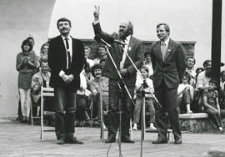 Spotkanie przedwyborcze w amfiteatrze z kandydatami do Sejmu i Senatu z listy Komitetu Obywatelskiego "Solidarność" w Białej Podlaskiej