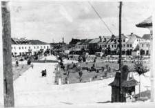 Widok na Plac Wolności w Białej Podlaskiej od ul. Krótkiej