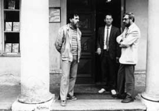 Wizyta bibliotekarzy Działu Regionalnego Biblioteki Obwodowej w Brześciu w Wojewódzkiej I Miejskiej Bibliotece Publicznej w Białej Podlaskiej - przed wejściem do budynku WiMBP