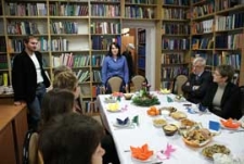 Spotkanie wigilijne pracowników Miejskiej Biblioteki Publicznej w Białej Podlaskiej, 21.12.2009 r.