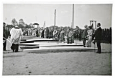 Chrzest kajak&oacute;w wybudownych przez uczni&oacute;w Państwowego Gimnazjum Męskiego im. J. I. Kraszewskiego w Białej Podlaskiej