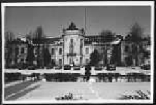 Pałac Potockich w Radzyniu Podlaskim - widok z strony dziedzińca [dokument ikonograficzny]