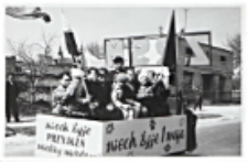 Poch&oacute;d pierwszomajowy w Białej Podlaskiej - grupa z ZRSM na ul. Narutowicza [fotografia]