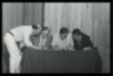 Komisja licząca punkty podczas zawodów sportowych w ZPW "Biawena" w Białej Podlaskiej