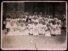 Pamiątka pierwszej komunii świętej w parafii św. Elżbiety Węgierskiej w Konstantynowie